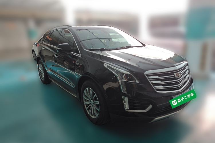Used Cadillac XT5 2018 25T Luxury Model Front Right 45 Deg