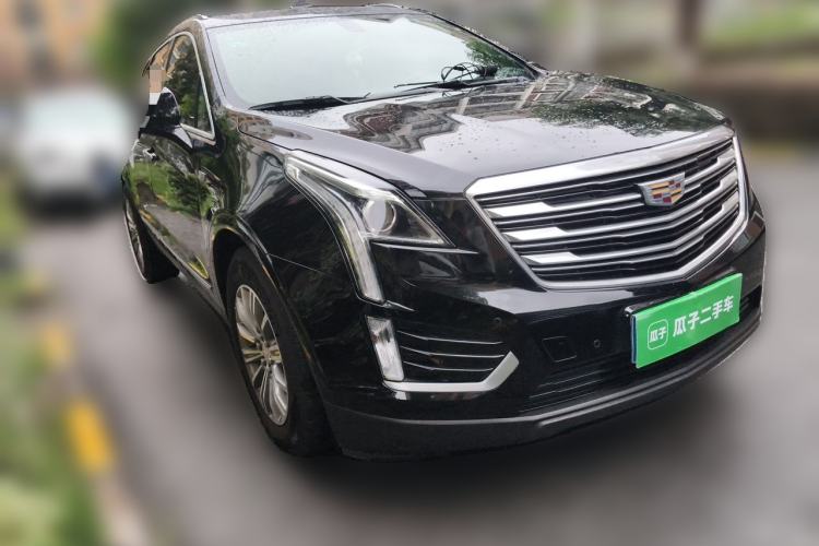 Used Cadillac XT5 2018 25T Luxury Model Front Right 45 Deg