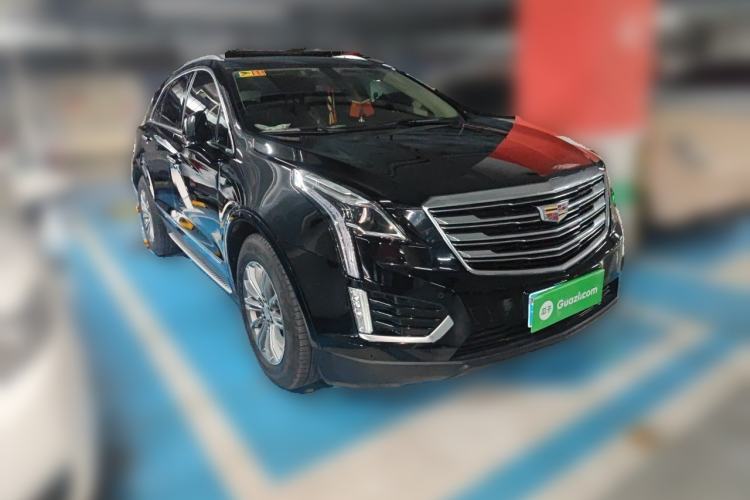 Used Cadillac XT5 2018 28T Four-Wheel Drive Luxury Model Front Right 45 Deg