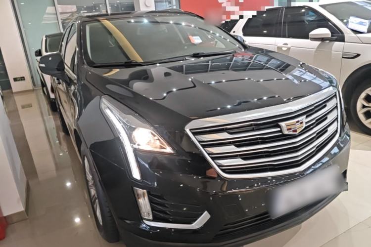 Used Cadillac XT5 2018 25T Luxury Model Front Right 45 Deg