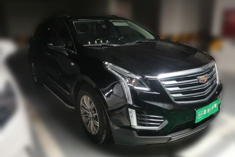 Used Cadillac XT5 2018 28T Four-Wheel Drive Luxury Model Front Right 45 Deg