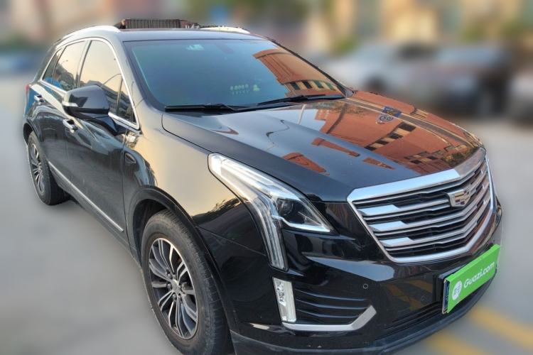 Used Cadillac XT5 2018 28T Four-Wheel Drive Luxury Model Front Right 45 Deg