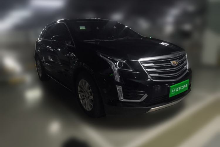 Used Cadillac XT5 2018 28E Four-Wheel Drive Tech Version Front Right 45 Deg
