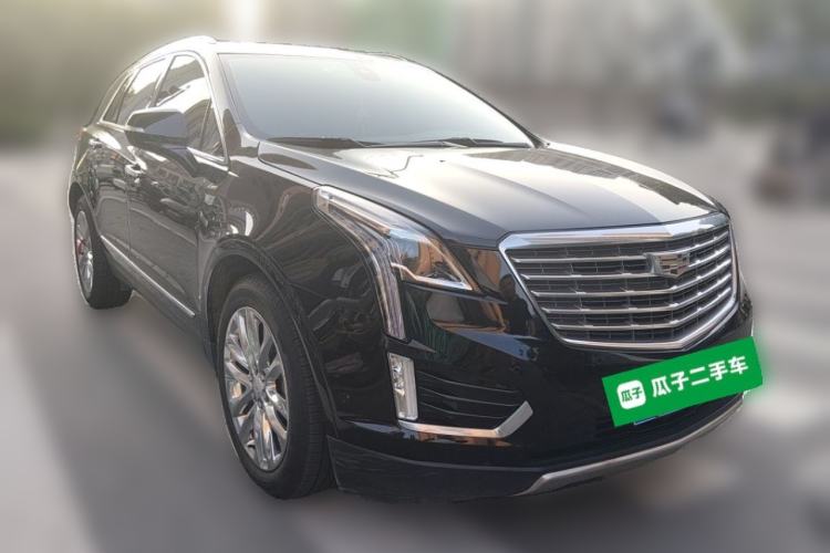 Used Cadillac XT5 2018 28E 4x4 Platinum Edition Front Right 45 Deg