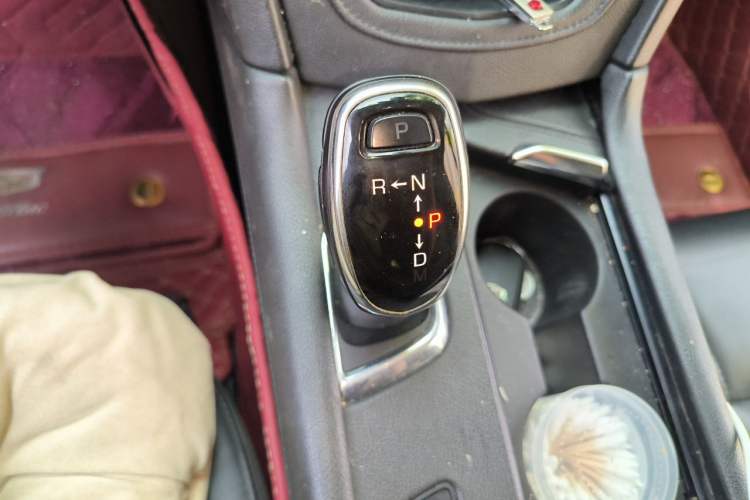 Used Cadillac XT5 2018 25T Luxury Model Gear Lever