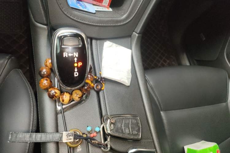 Used Cadillac XT5 2018 25T Luxury Model Gear Lever