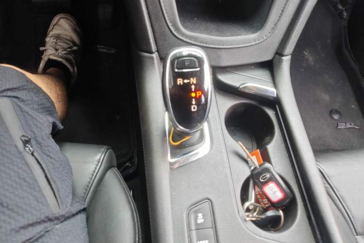 Used Cadillac XT5 2018 25T Luxury Model Gear Lever