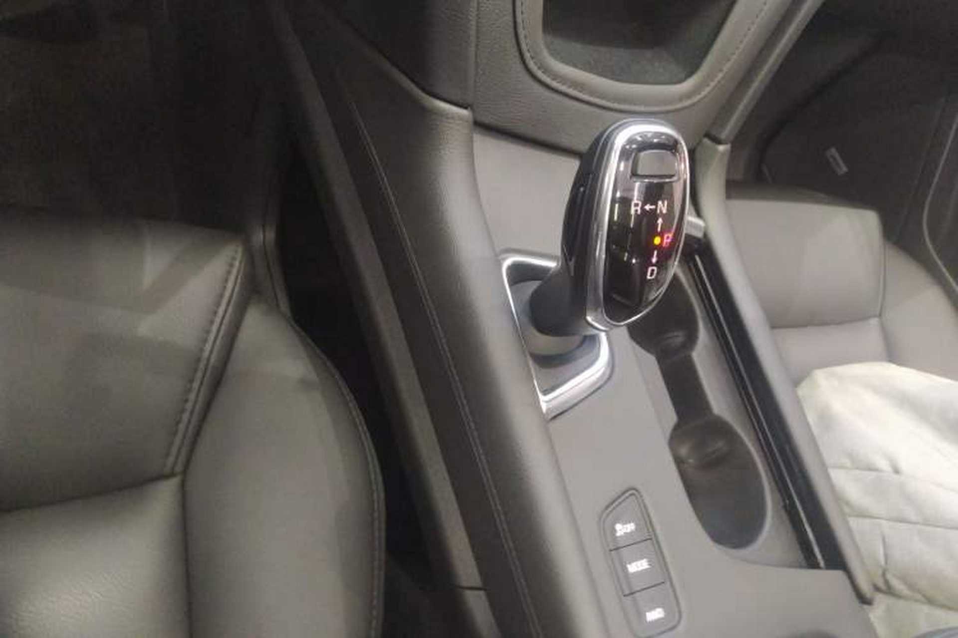 Used Cadillac XT5 2018 28E Four-Wheel Drive Tech Version Gear Lever