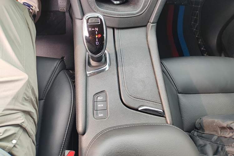 Used Cadillac XT5 2018 28T Four-Wheel Drive Luxury Model Gear Lever