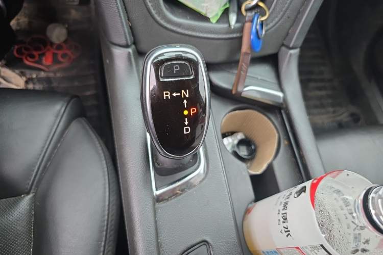 Used Cadillac XT5 2018 25T Luxury Model Gear Lever