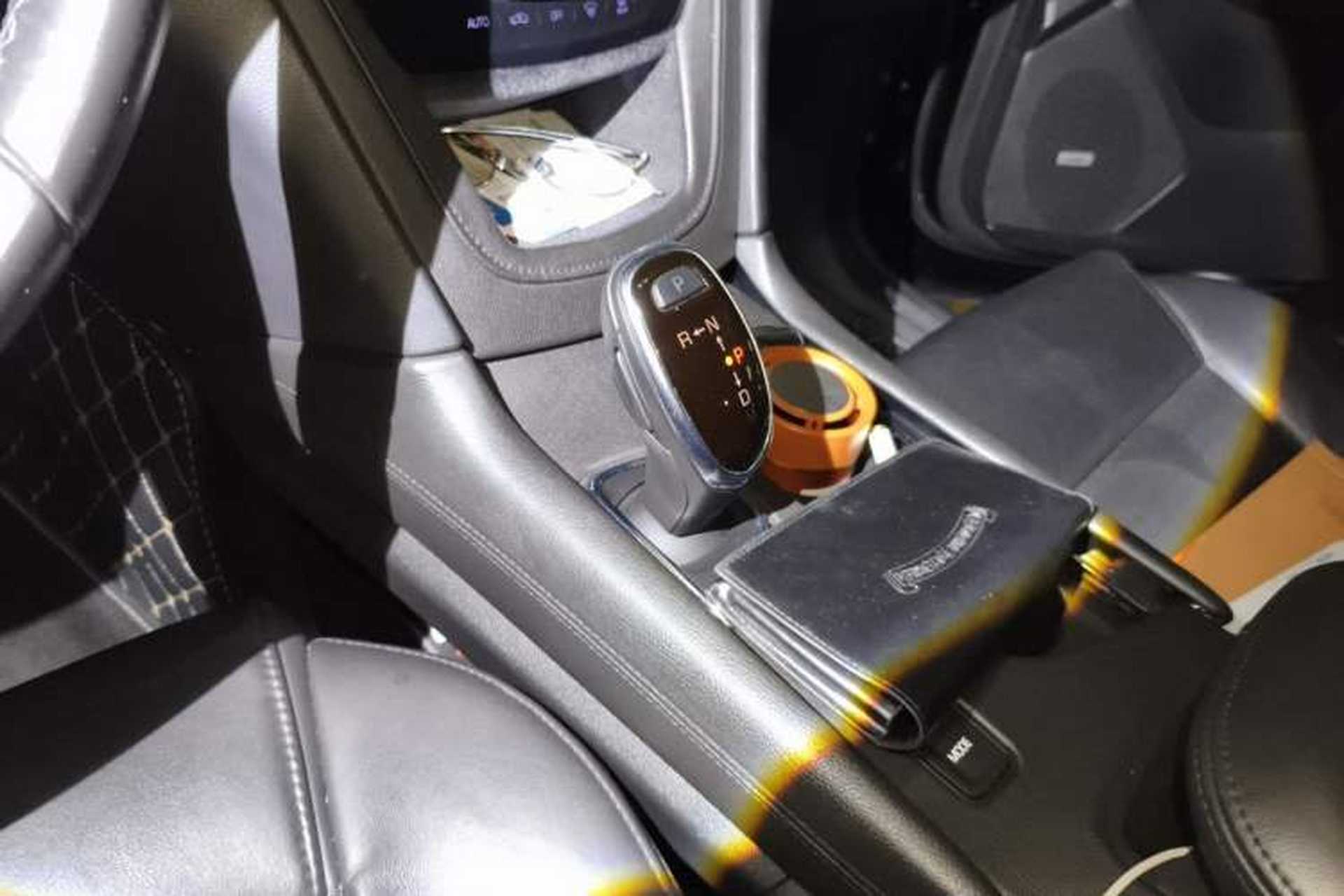 Used Cadillac XT5 2018 25T Luxury Model Gear Lever