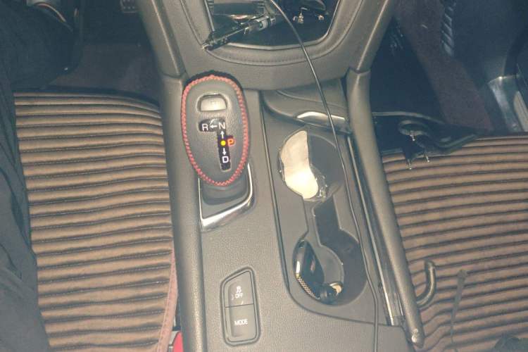 Used Cadillac XT5 2018 25T Luxury Model Gear Lever