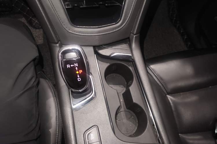 Used Cadillac XT5 2018 25T Luxury Model Gear Lever