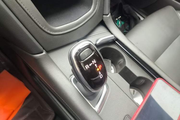 Used Cadillac XT5 2018 28T Four-Wheel Drive Luxury Model Gear Lever