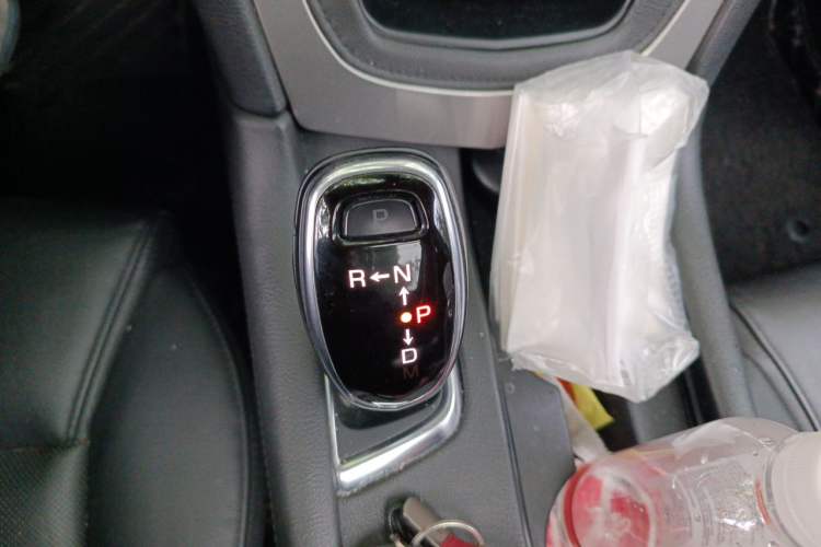 Used Cadillac XT5 2018 25T Luxury Model Gear Lever