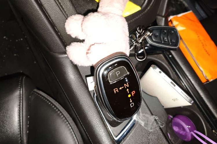 Used Cadillac XT5 2018 25T Luxury Model Gear Lever