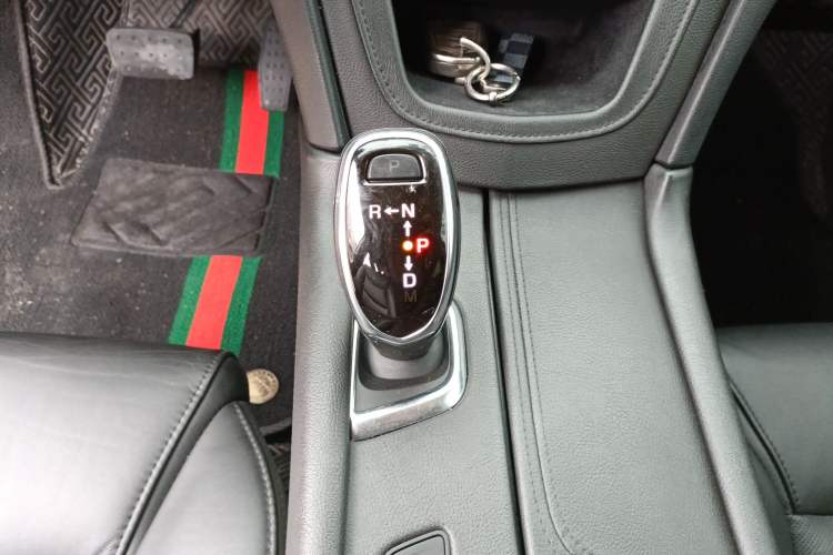 Used Cadillac XT5 2018 25T Luxury Model Gear Lever