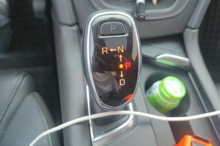 Used Cadillac XT5 2018 25T Luxury Model Gear Lever