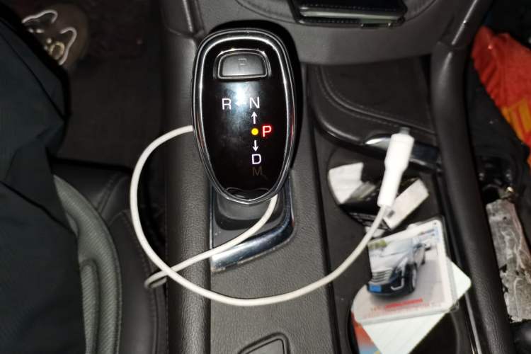Used Cadillac XT5 2018 25T Luxury Model Gear Lever