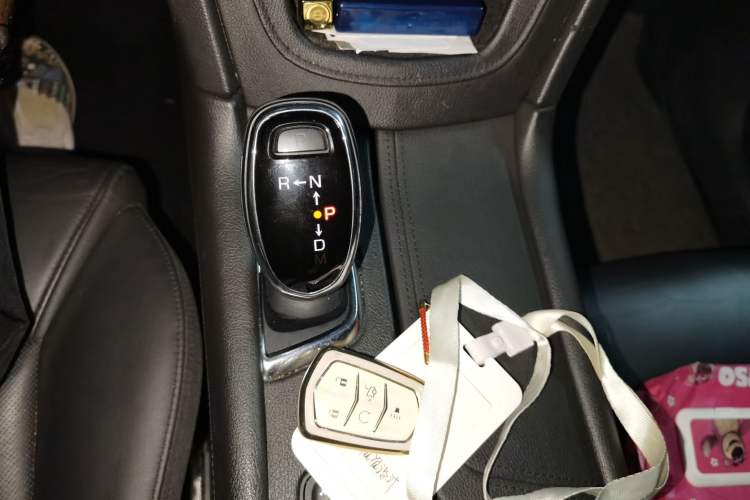 Used Cadillac XT5 2018 28T Four-Wheel Drive Luxury Model Gear Lever