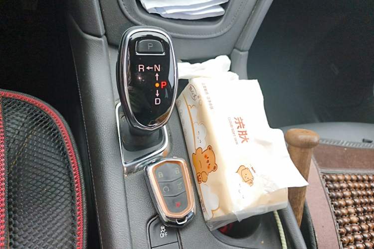 Used Cadillac XT5 2018 25T Luxury Model Gear Lever