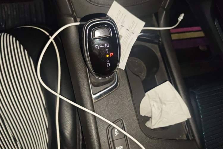 Used Cadillac XT5 2018 25T Luxury Model Gear Lever