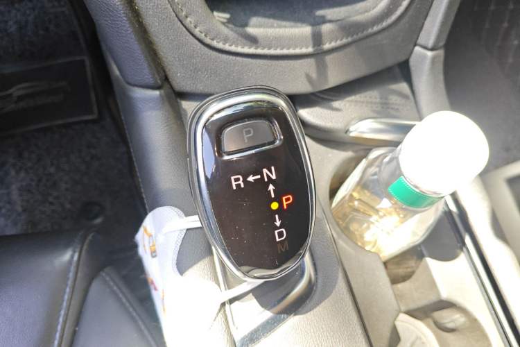 Used Cadillac XT5 2018 25T Luxury Model Gear Lever