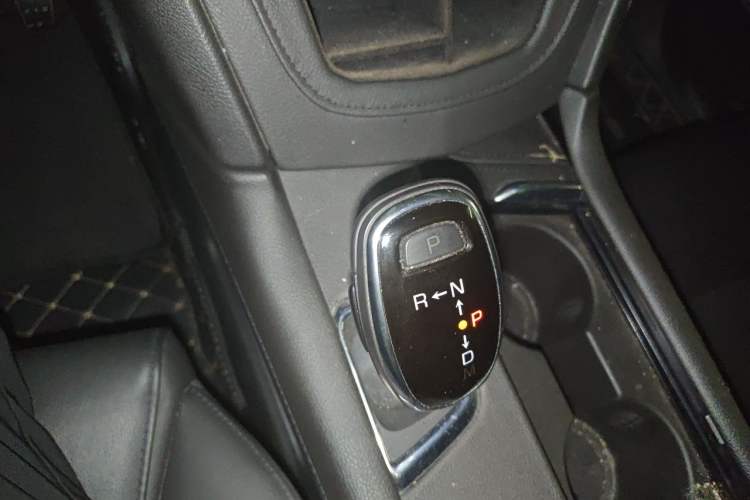 Used Cadillac XT5 2018 25T Luxury Model Gear Lever