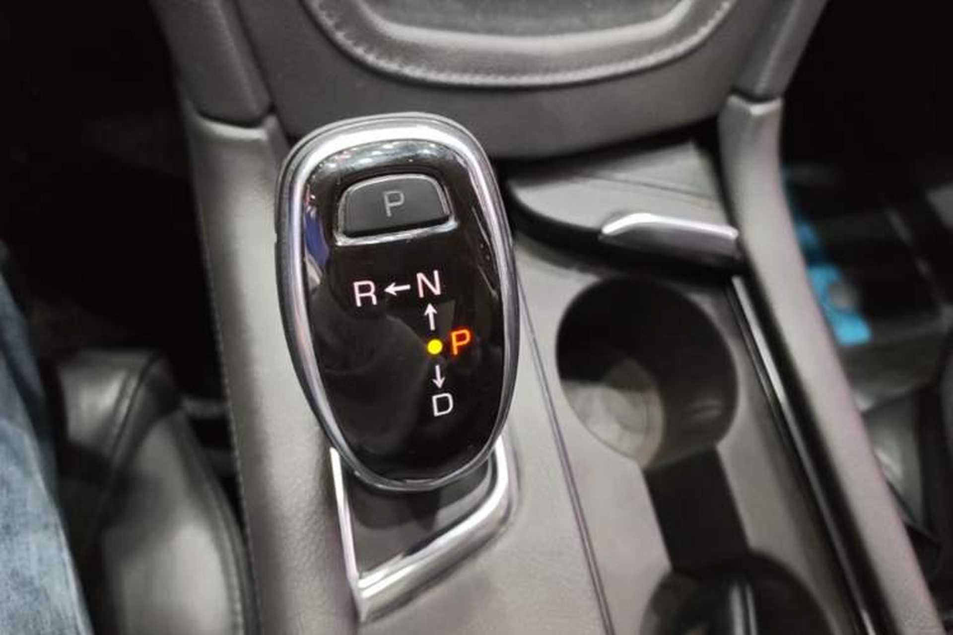 Used Cadillac XT5 2018 25T Luxury Model Gear Lever