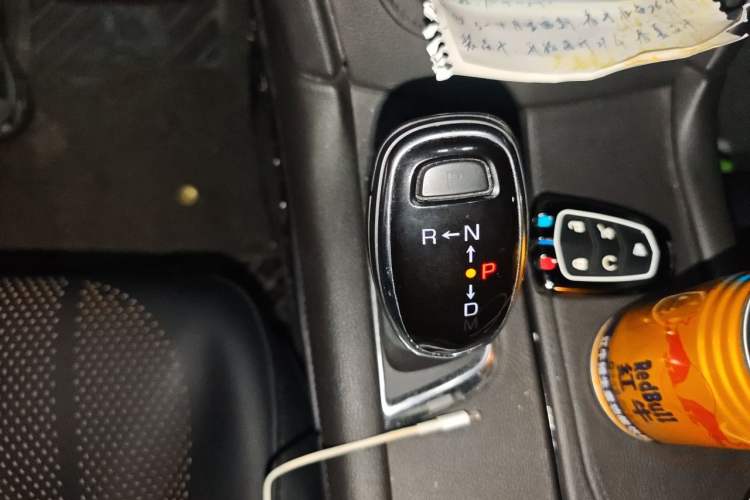 Used Cadillac XT5 2018 25T Luxury Model Gear Lever