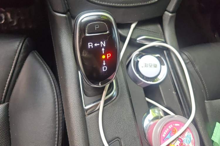 Used Cadillac XT5 2018 28T Four-Wheel Drive Luxury Model Gear Lever