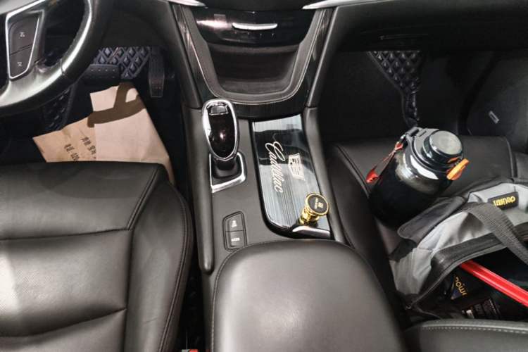 Used Cadillac XT5 2018 25T Luxury Model Gear Lever
