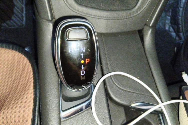 Used Cadillac XT5 2018 25T Luxury Model Gear Lever