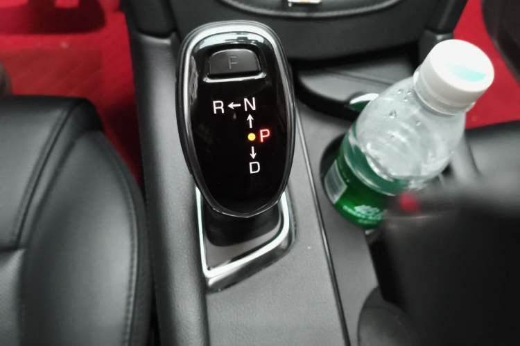 Used Cadillac XT5 2018 25T Luxury Model Gear Lever