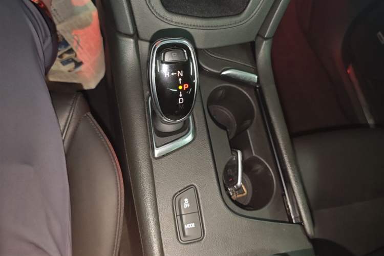 Used Cadillac XT5 2018 25T Luxury Model Gear Lever