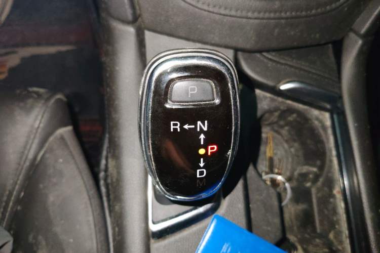 Used Cadillac XT5 2018 25T Luxury Model Gear Lever