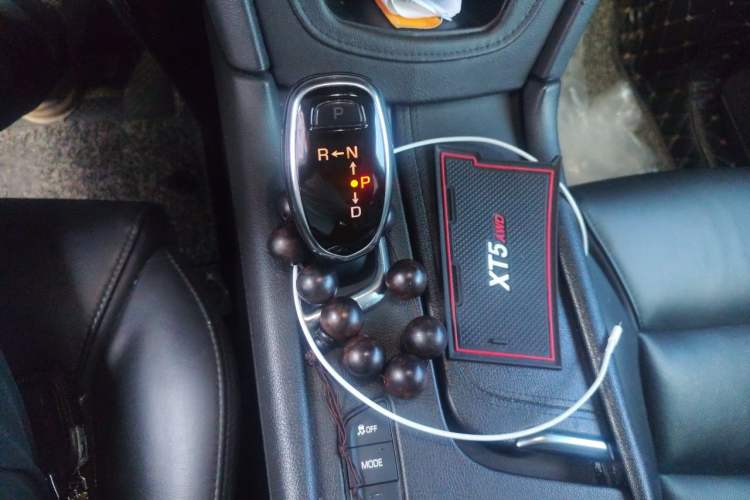 Used Cadillac XT5 2018 28T Four-Wheel Drive Luxury Model Gear Lever