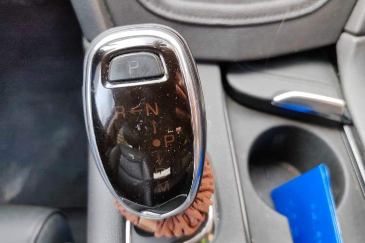 Used Cadillac XT5 2018 25T Luxury Model Gear Lever