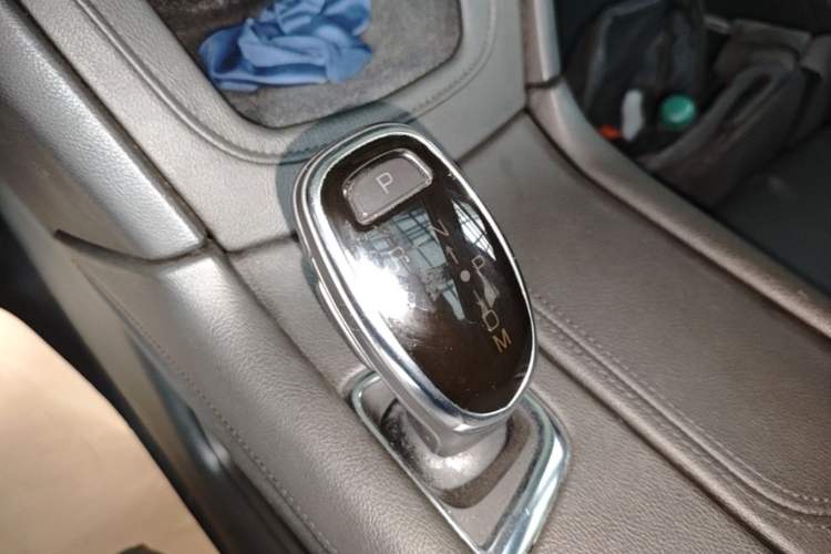 Used Cadillac XT5 2018 25T Luxury Model Gear Lever