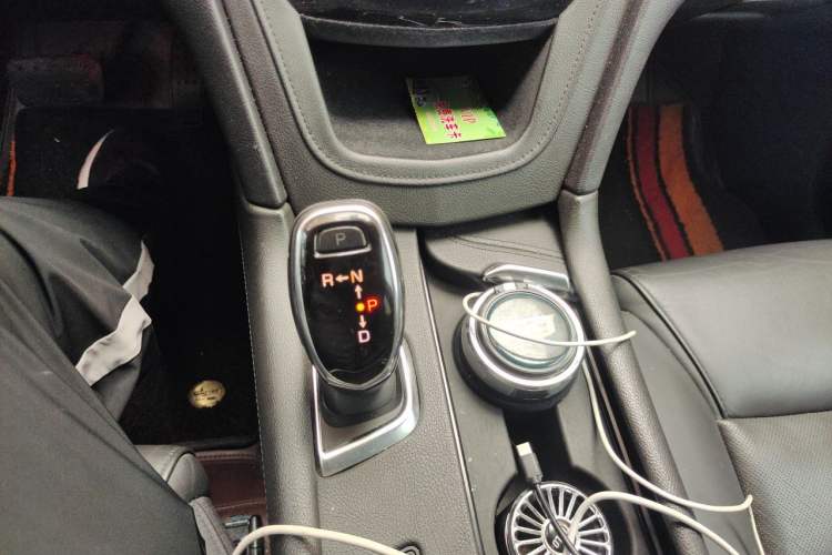 Used Cadillac XT5 2018 25T Luxury Model Gear Lever