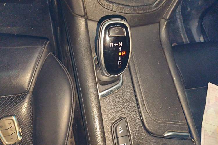 Used Cadillac XT5 2018 25T Luxury Model Gear Lever
