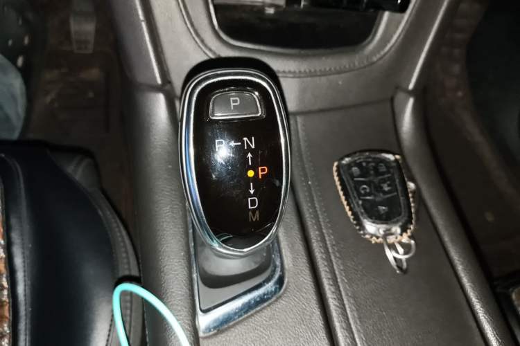 Used Cadillac XT5 2018 25T Luxury Model Gear Lever