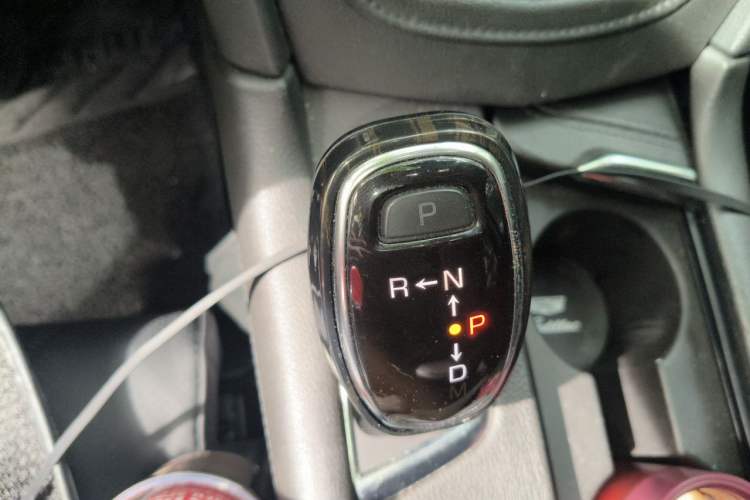 Used Cadillac XT5 2018 25T Luxury Model Gear Lever