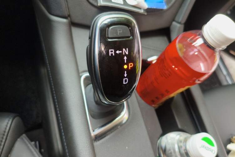 Used Cadillac XT5 2018 28T Four-Wheel Drive Luxury Model Gear Lever