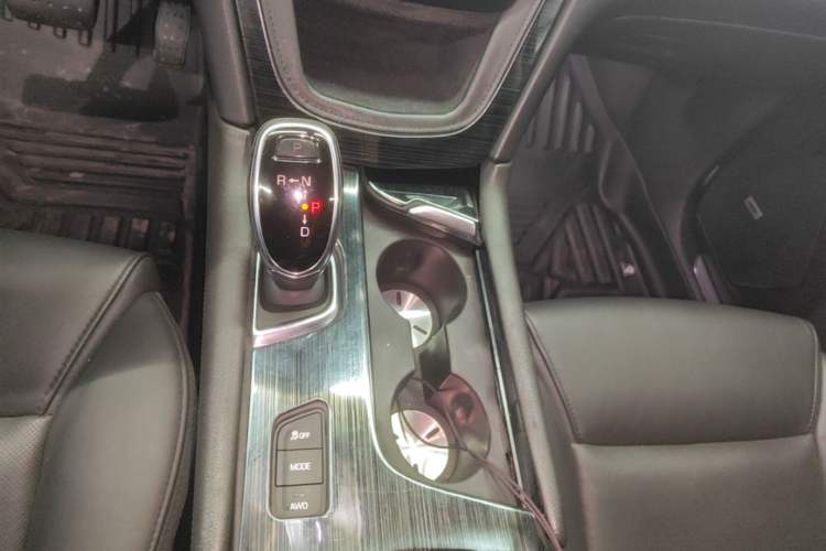 Used Cadillac XT5 2018 28T Four-Wheel Drive Luxury Model Gear Lever