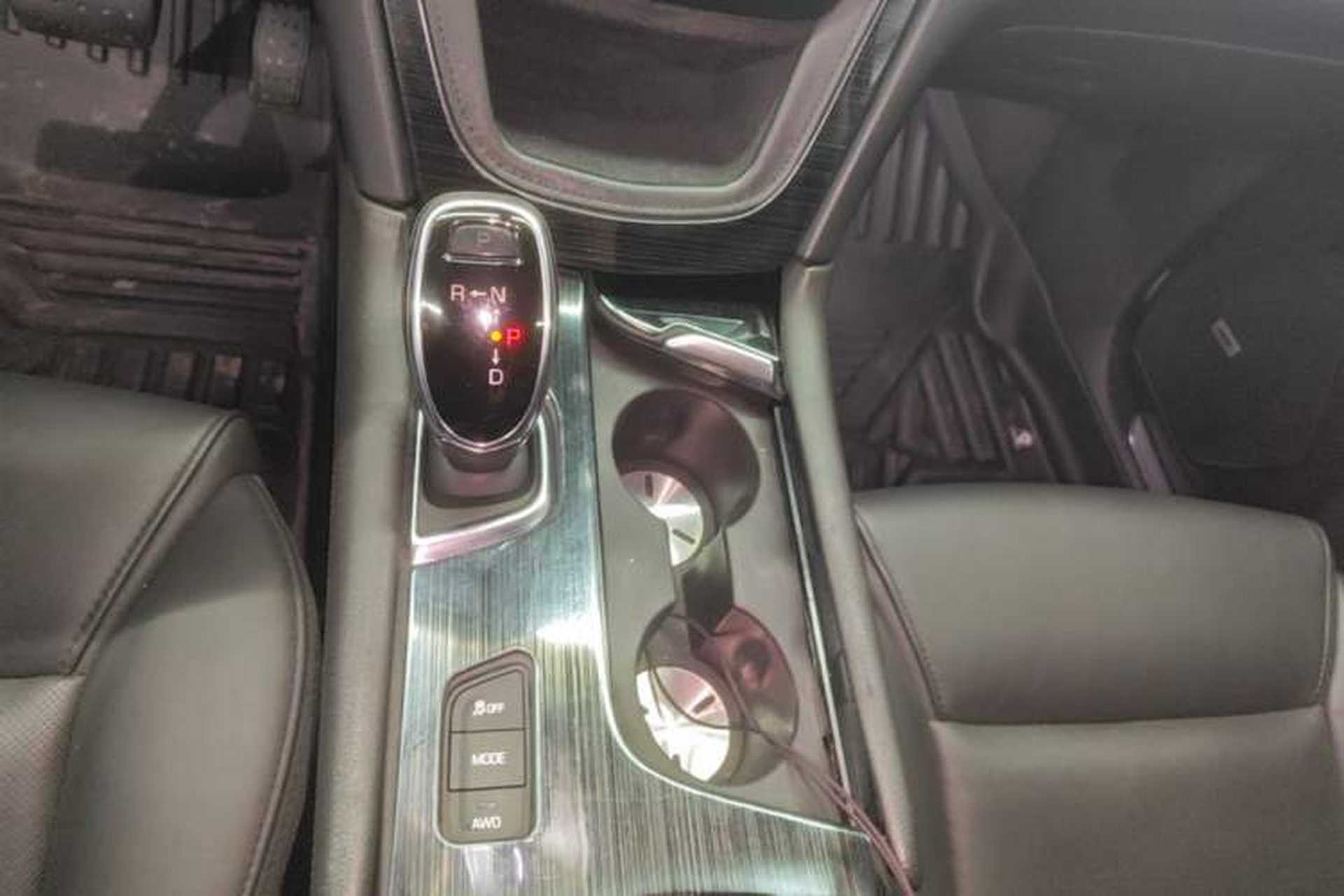 Used Cadillac XT5 2018 28T Four-Wheel Drive Luxury Model Gear Lever