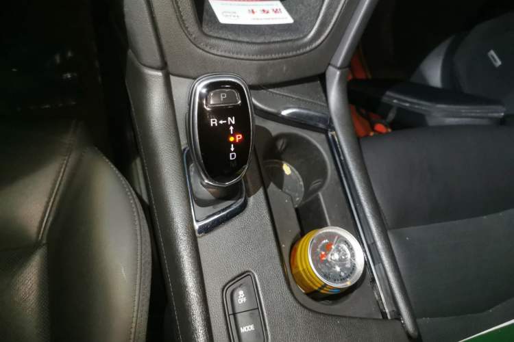 Used Cadillac XT5 2018 25T Luxury Model Gear Lever