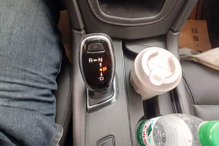 Used Cadillac XT5 2018 25T Luxury Model Gear Lever