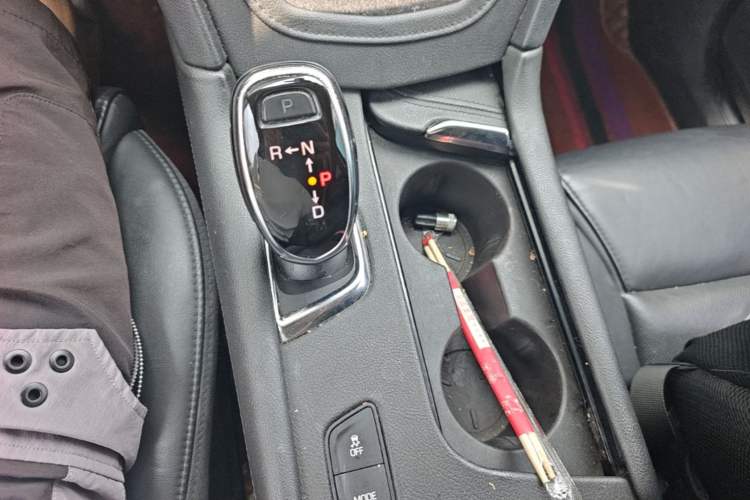 Used Cadillac XT5 2018 25T Luxury Model Gear Lever