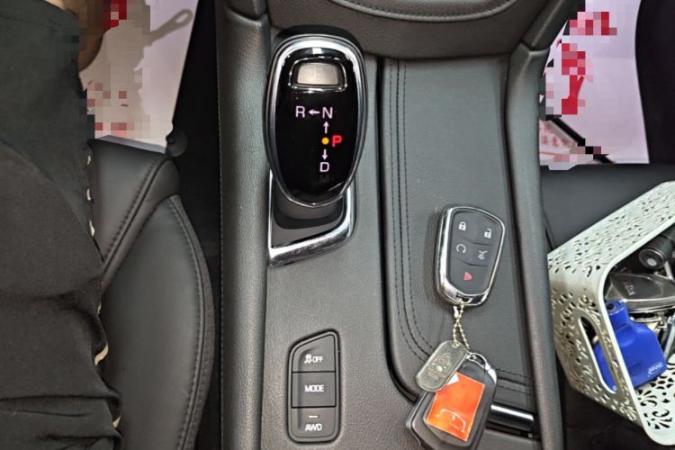 Used Cadillac XT5 2018 28T Four-Wheel Drive Luxury Model Gear Lever